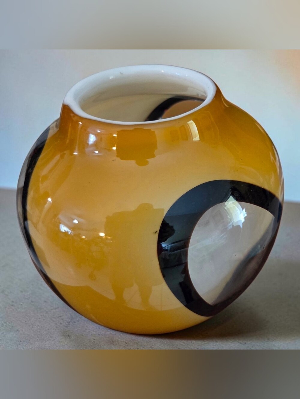 RARE FIND-VINTAGE- Dreamlight      Mediterana Hand-blown Art Glass Vase